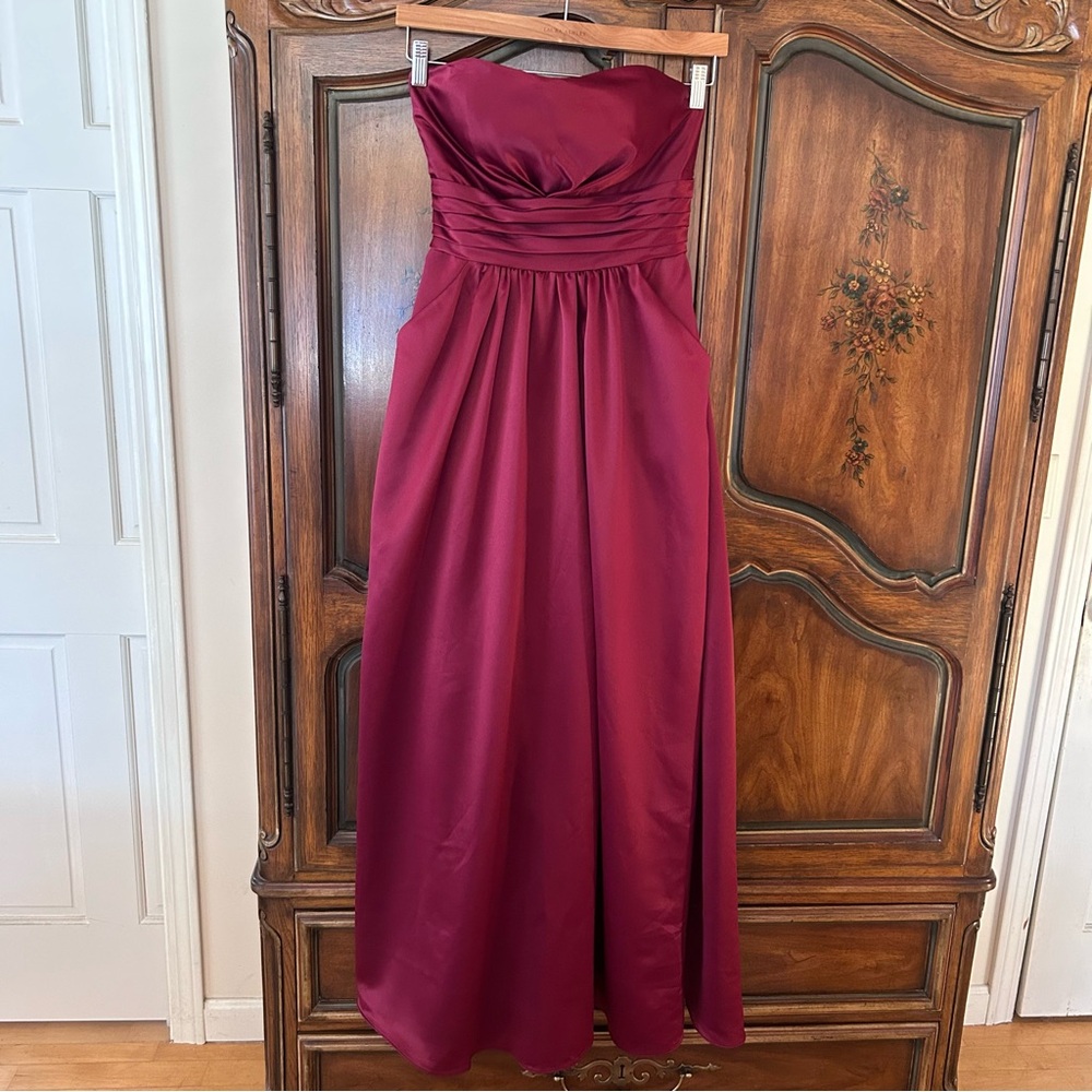 Bill Levkoff ~ Sweetheart Bodice Pleated Satin Strapless Maxi Dress in size 8